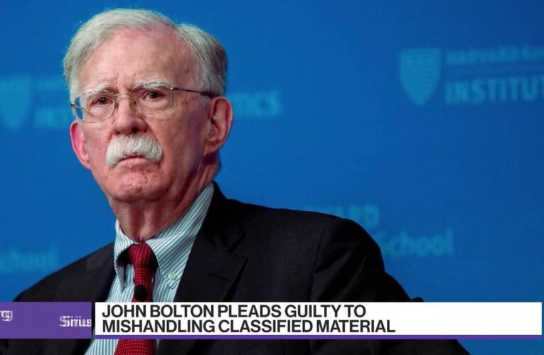 John Bolton ha sido acusado de utilizar material clasificado