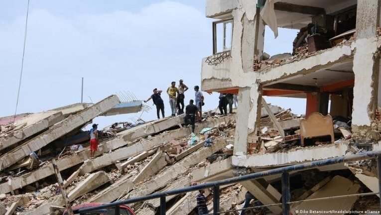 Esforços de ajuda mundial ajudam, número de mortos no terremoto na Venezuela sobe para 589