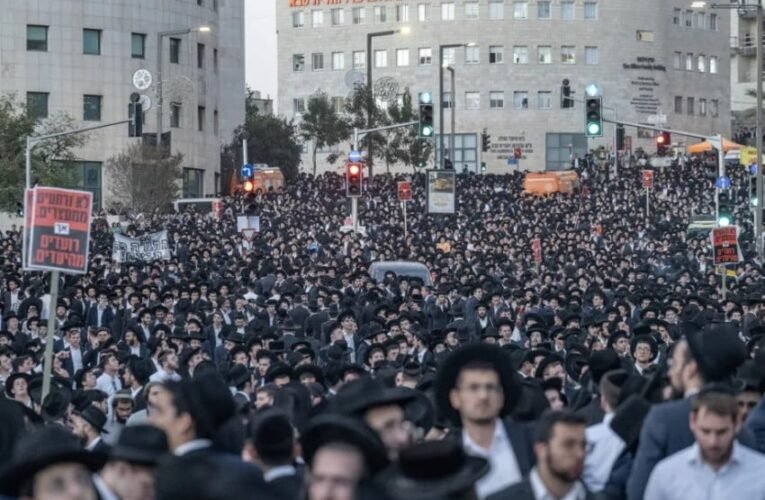 Los líderes judíos ultraortodoxos llaman pecado mortal al ejército del profesor e impuro en Israel