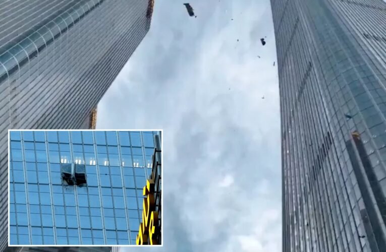 Un piloto se estrelló contra el rascacielos más alto de Beijing, hiriendo a 13 personas y muriendo