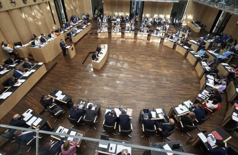 Penal provisions: Federal Council wants to criminalize denial of Israel’s right to exist