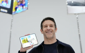 Apple Tests Redesigned Siri AI Ahead of iPhone 18 Launch This Week