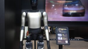 Tesla-workers-resist-training-Optimus-humanoid-robots-as-replacements.jpg