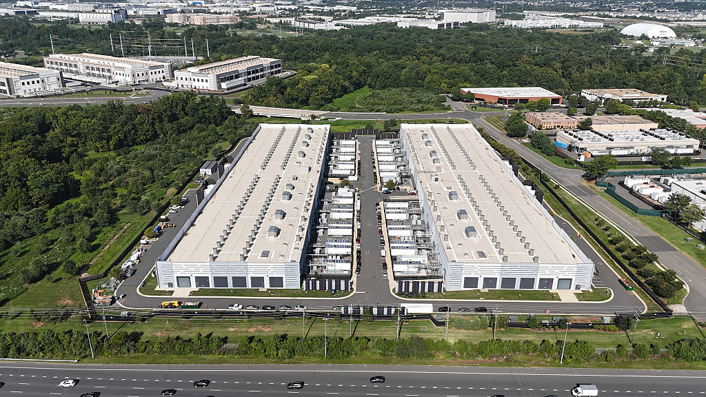 Amazons-1-Billion-Plan-to-Combat-Data-Center-Backlash-Sparks.jpg