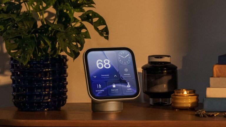 Apples-first-smart-display-is-the-7-inch-HomeView-for-299.jpg