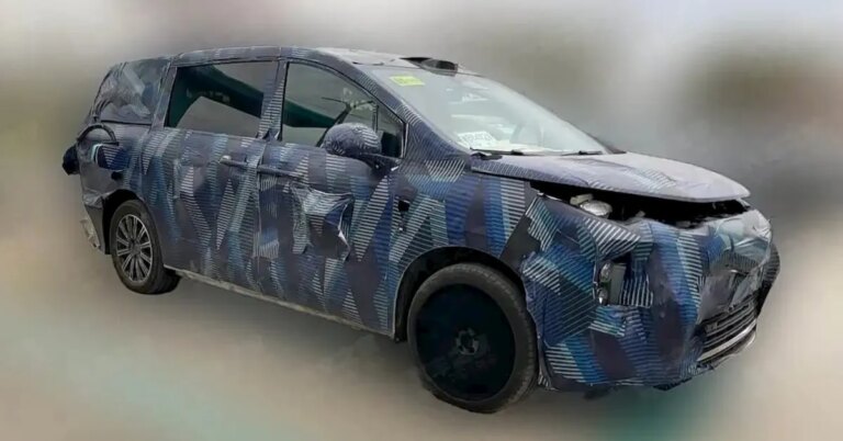 BYD-spotted-testing-new-minivan-Video.jpeg