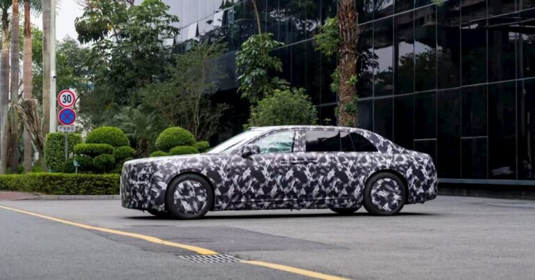 BYDs-ultra-luxury-electric-vehicle-could-debut-next-week-with-solid-state.jpeg