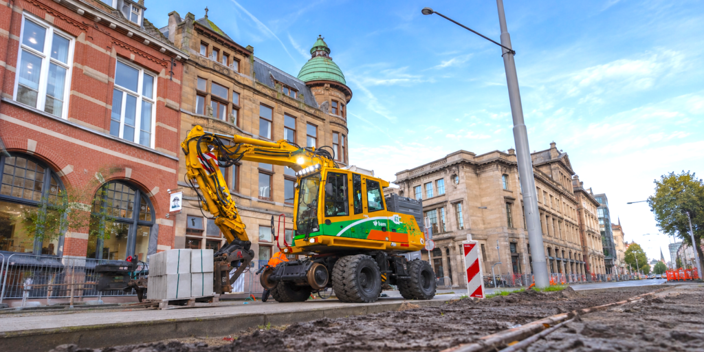 Featured-Electronic-Equipment-AMTs-Hot-Swap-Battery-Electric-Rail-Excavator.png