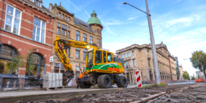 Featured-Electronic-Equipment-AMTs-Hot-Swap-Battery-Electric-Rail-Excavator.png