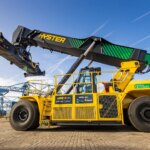Hyster-equips-Rotterdam-port-with-hydrogen-powered-ReachStacker.jpg