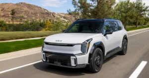 Kia-improves-its-electric-vehicle-offers-with-up-to-10000.jpeg