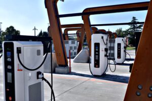 Milence-opens-truck-charging-center-with-four-MCS-chargers-in.jpg