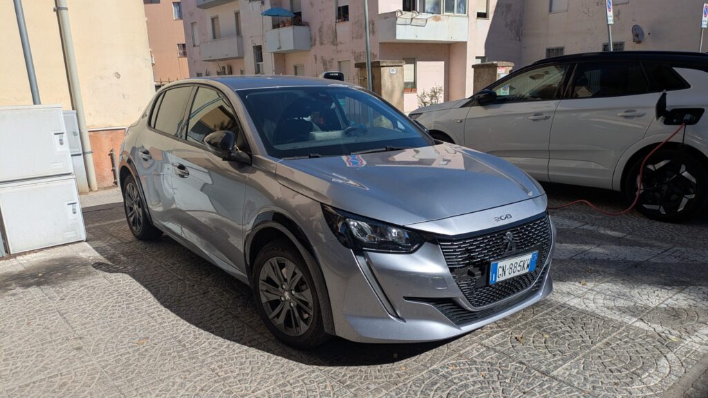 Peugeot-E-208-rental-car-review.jpg