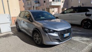 Peugeot-E-208-rental-car-review.jpg