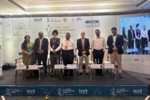 Schools-could-lead-transition-to-private-bus-in-India-says.jpg