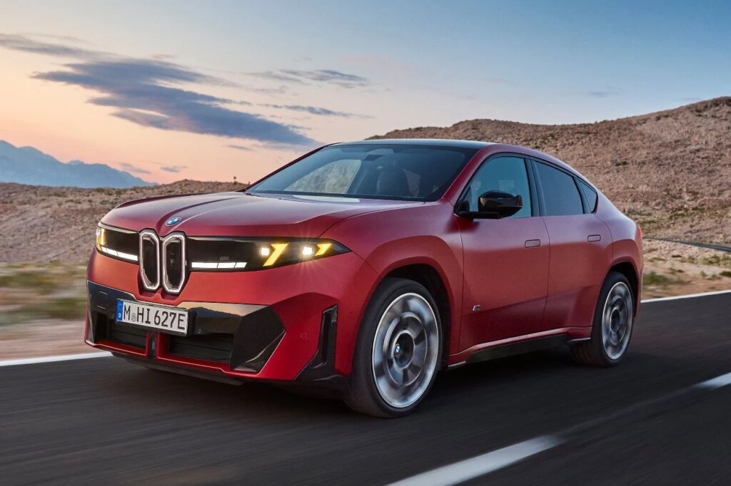 The-BMW-iX4-arrives-as-an-electric-SUV-coupe-from-E70900.jpg