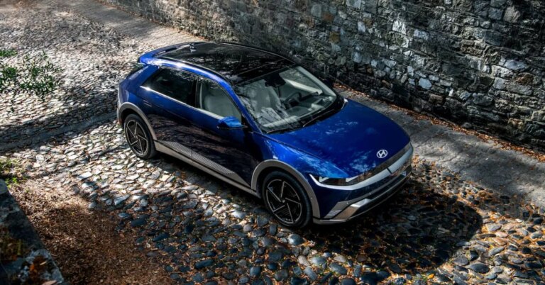 The-Hyundai-IONIQ-7-arrives-as-the-older-brother-of.jpeg